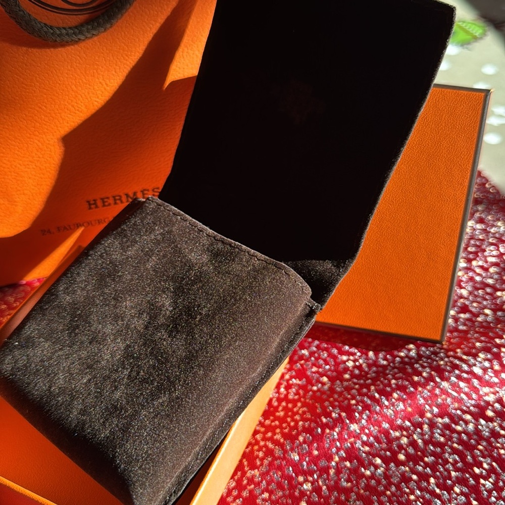 Hermes gift bag, box velvet pouch ribbon & 2 samples of Hermes toilette perfume - Picture 5 of 6